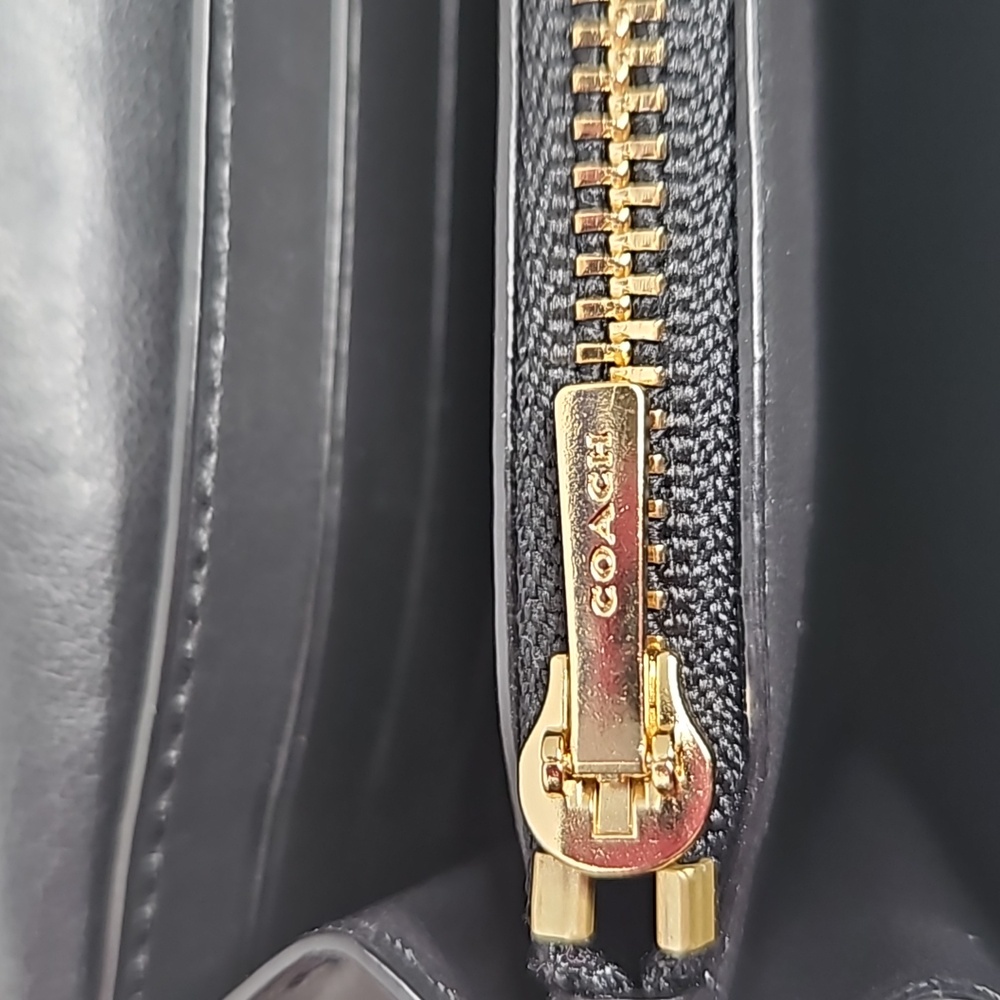 COACH WOMENS JADE  WRISTLET - Picture 6 of 9